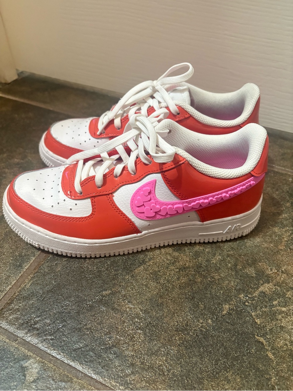Women's Athletic Low-Top Sneakers in Red and Pink
